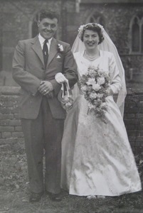 19541023Ruby Younger married Gordon Rowe 23rd October 1954
